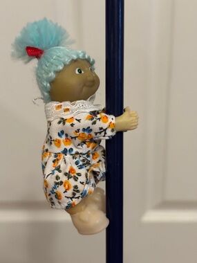 Vintage 1980 Cabbage Patch Kids Mini 4" Clip-On Hugger